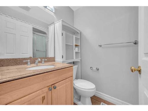 323 Martinbrook Place Ne, Calgary, AB - Indoor Photo Showing Bathroom