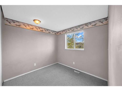 323 Martinbrook Place Ne, Calgary, AB - Indoor Photo Showing Other Room