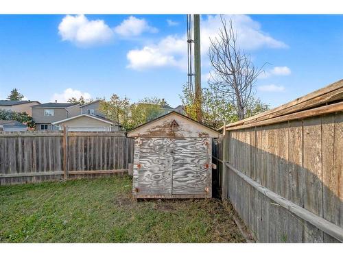 323 Martinbrook Place Ne, Calgary, AB - Outdoor