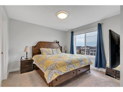 274 Canals Crossing Sw, Airdrie, AB - Indoor Photo Showing Bedroom