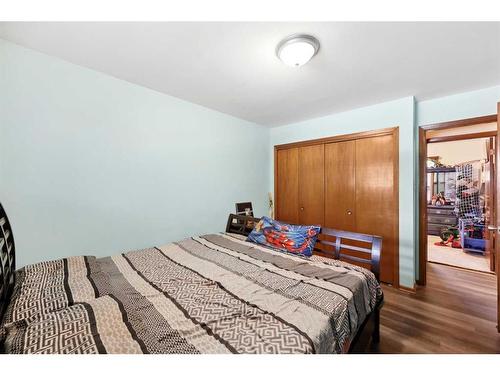 1210 Grey Street, Carstairs, AB - Indoor Photo Showing Bedroom