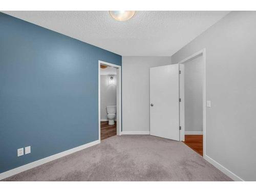 2435 Morris Crescent Se, Airdrie, AB - Indoor Photo Showing Other Room