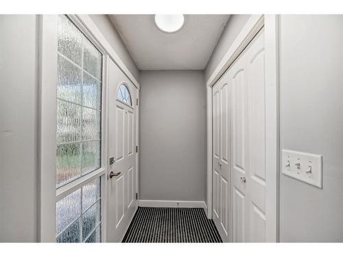 21 Rundlelawn Court Ne, Calgary, AB - Indoor Photo Showing Other Room