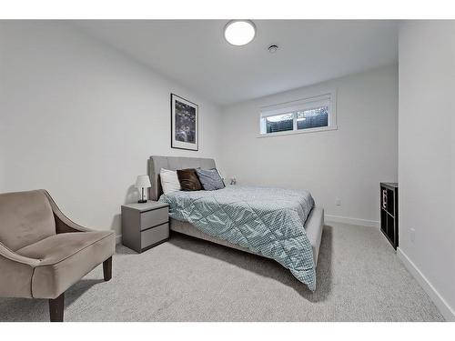 2010 26A Street Sw, Calgary, AB - Indoor Photo Showing Bedroom