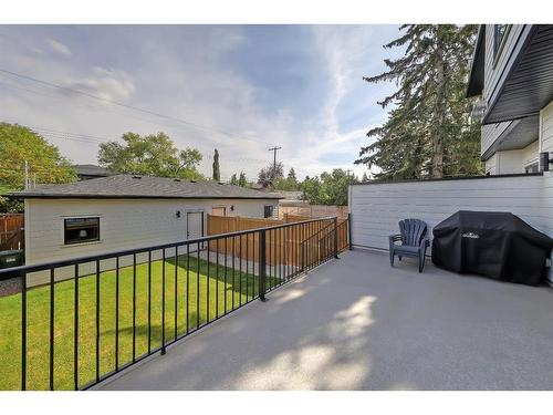 2010 26A Street Sw, Calgary, AB - Outdoor With Exterior