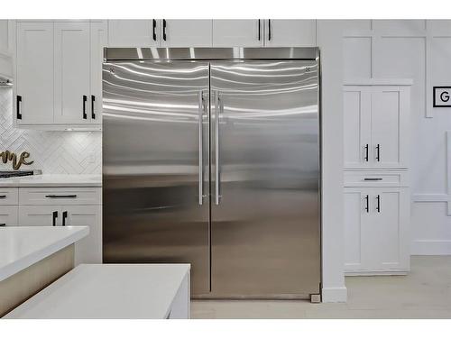 2010 26A Street Sw, Calgary, AB - Indoor Photo Showing Kitchen