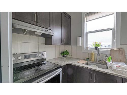 115 Saddlelake Way Ne, Calgary, AB - Indoor Photo Showing Kitchen