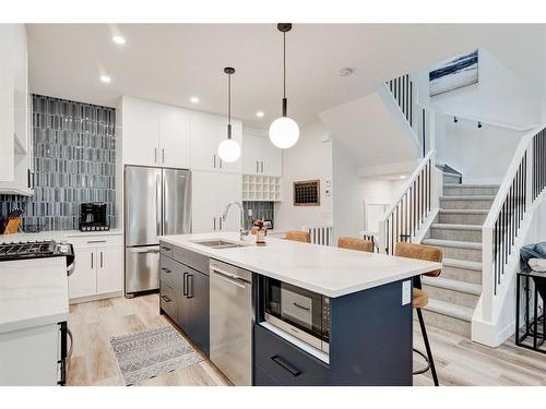 #1-632 56 Ave Sw, Calgary, AB - Indoor Photo Showing Kitchen With Stainless Steel Kitchen With Upgraded Kitchen