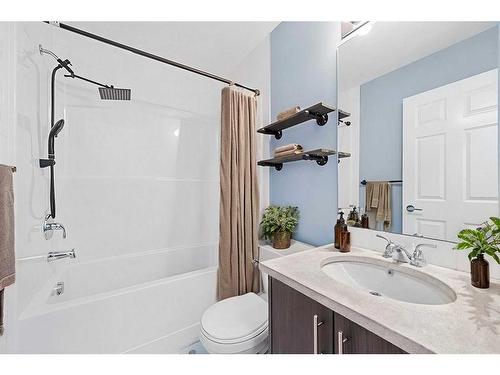 1314-298 Sage Meadows Park Nw, Calgary, AB - Indoor Photo Showing Bathroom