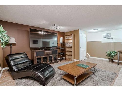 30 Martinwood Road Ne, Calgary, AB - Indoor Photo Showing Living Room