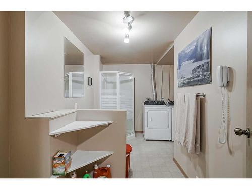 30 Martinwood Road Ne, Calgary, AB - Indoor