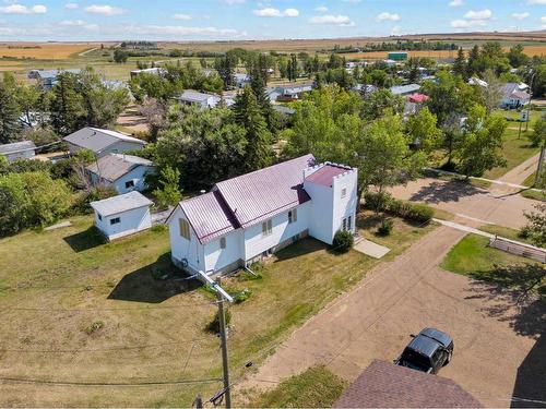 102 3Rd Avenue East, Delia, AB 