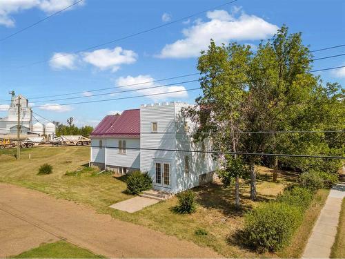 102 3Rd Avenue East, Delia, AB 