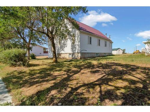 102 3Rd Avenue East, Delia, AB 