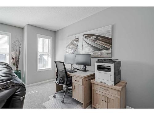 64 Howse Hill Ne, Calgary, AB - Indoor Photo Showing Office