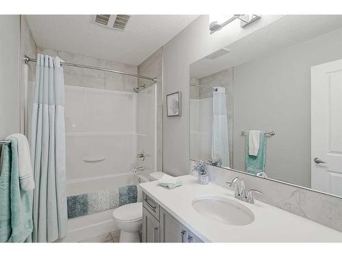 64 Howse Hill Ne, Calgary, AB - Indoor Photo Showing Bathroom