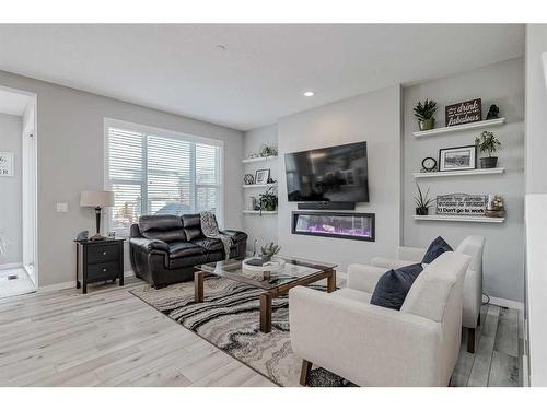 64 Howse Hill Ne, Calgary, AB - Indoor Photo Showing Living Room