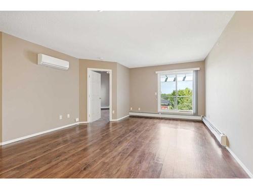 404-260 Shawville Way Se, Calgary, AB - Indoor Photo Showing Other Room