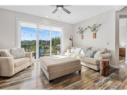 227 Reunion Green Nw, Airdrie, AB - Indoor Photo Showing Living Room