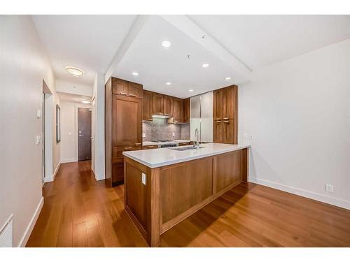 712-222 Riverfront Avenue Sw, Calgary, AB - Indoor Photo Showing Kitchen