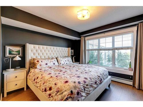 2302-11 Mahogany Row Se, Calgary, AB - Indoor Photo Showing Bedroom