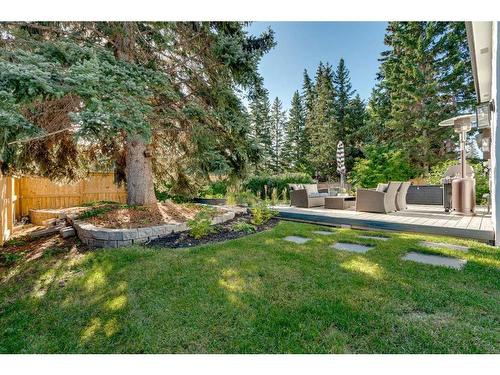 2203 Paliswood Bay Sw, Calgary, AB - Outdoor With Backyard