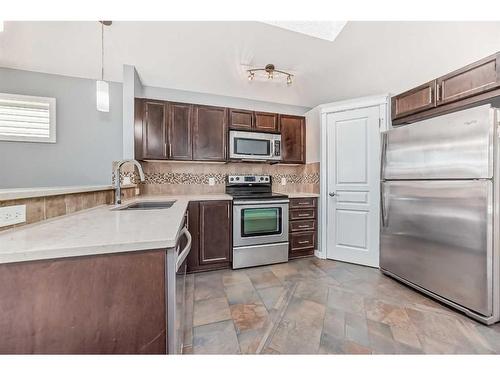 33 Auburn Crest Green Se, Calgary, AB - Indoor Photo Showing Kitchen With Stainless Steel Kitchen