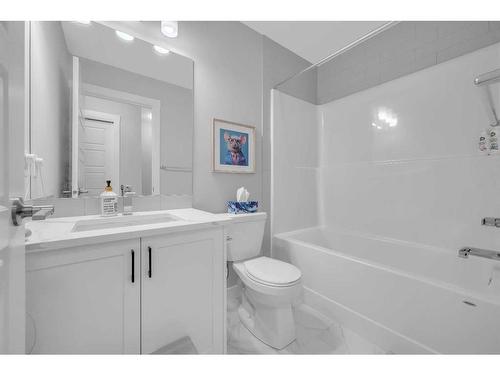 859 Cranston Avenue Se, Calgary, AB - Indoor Photo Showing Bathroom