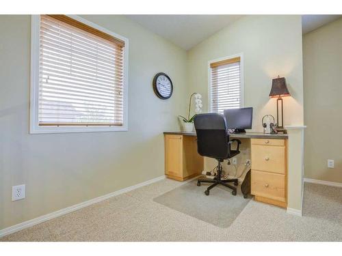 121 Bridlerange Circle Sw, Calgary, AB - Indoor Photo Showing Office