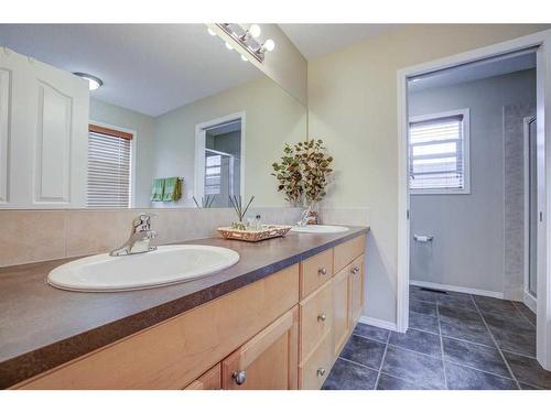 121 Bridlerange Circle Sw, Calgary, AB - Indoor Photo Showing Bathroom