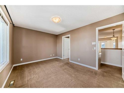 96 Weston Manor Sw, Calgary, AB - Indoor Photo Showing Other Room