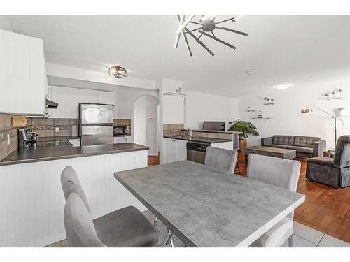 9416 Hidden Valley Drive Nw, Calgary, AB - Indoor Photo Showing Kitchen