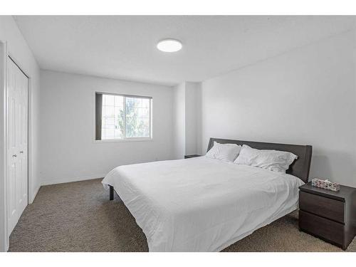 9416 Hidden Valley Drive Nw, Calgary, AB - Indoor Photo Showing Bedroom