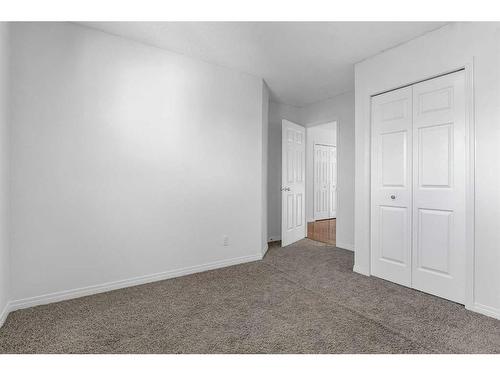 9416 Hidden Valley Drive Nw, Calgary, AB - Indoor Photo Showing Other Room