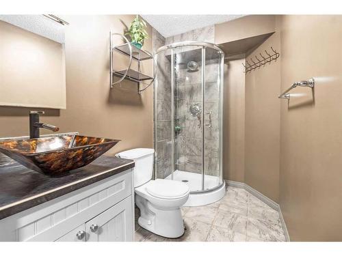 9416 Hidden Valley Drive Nw, Calgary, AB - Indoor Photo Showing Bathroom