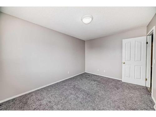 502-919 38 Street Ne, Calgary, AB - Indoor Photo Showing Other Room