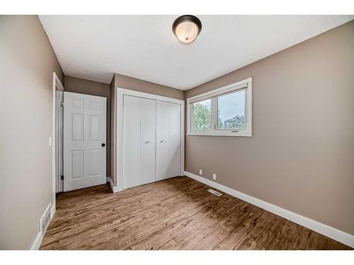 35 Whitefield Crescent Ne, Calgary, AB - Indoor Photo Showing Other Room