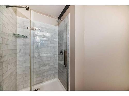 35 Whitefield Crescent Ne, Calgary, AB - Indoor Photo Showing Bathroom