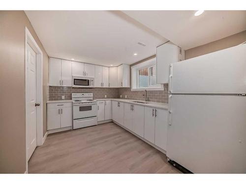 35 Whitefield Crescent Ne, Calgary, AB - Indoor Photo Showing Kitchen