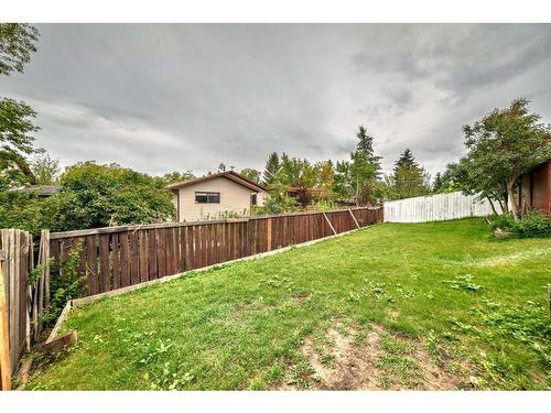 35 Whitefield Crescent Ne, Calgary, AB - Outdoor