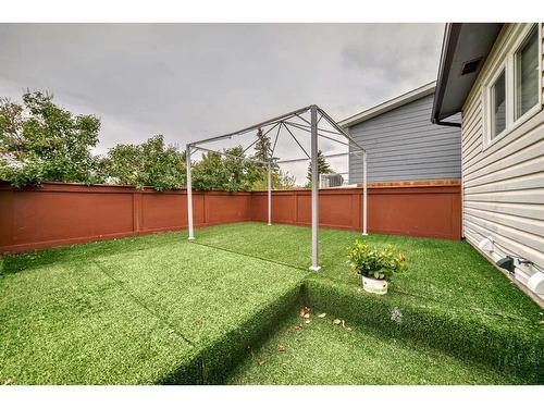 35 Whitefield Crescent Ne, Calgary, AB - Outdoor