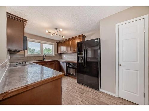 35 Whitefield Crescent Ne, Calgary, AB - Indoor Photo Showing Kitchen