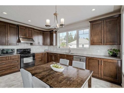 3830 Centre A Street Ne, Calgary, AB - Indoor Photo Showing Kitchen With Double Sink