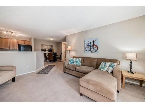 1312-2518 Fish Creek Boulevard Sw, Calgary, AB - Indoor Photo Showing Living Room