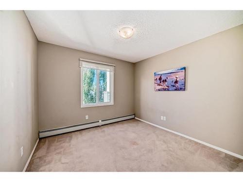 1213-2518 Fish Creek Boulevard Sw, Calgary, AB - Indoor Photo Showing Other Room