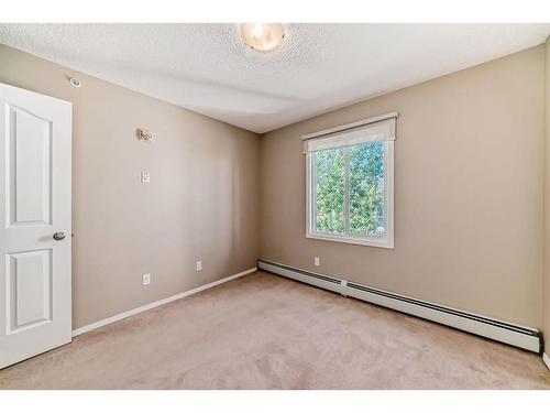 1312-2518 Fish Creek Boulevard Sw, Calgary, AB - Indoor Photo Showing Other Room