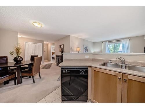 1312-2518 Fish Creek Boulevard Sw, Calgary, AB - Indoor