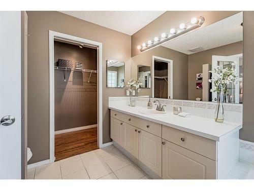 230 Arbour Ridge Park Nw, Calgary, AB - Indoor Photo Showing Bathroom