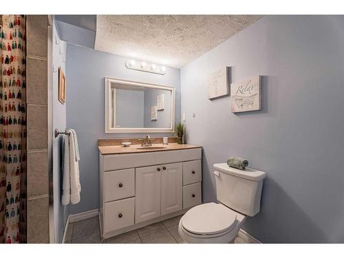 230 Arbour Ridge Park Nw, Calgary, AB - Indoor Photo Showing Bathroom