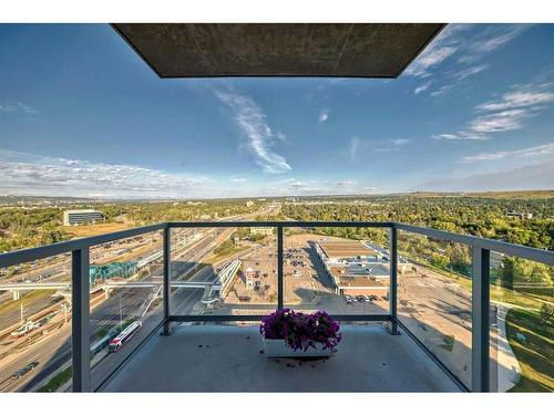 1610-3830 Brentwood Road Nw, Calgary, AB - Outdoor With View